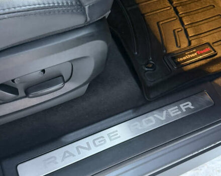 Серый Ленд Ровер Рендж Ровер Эвок, объемом двигателя 2 л и пробегом 216 тыс. км за 16000 $, фото 30 на Automoto.ua