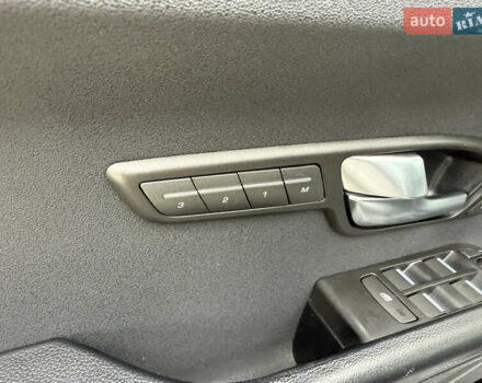 Ленд Ровер Рендж Ровер Евок 2015 у Дніпро (Дніпропетровську) на Automoto.ua Сірий Ленд Ровер Рендж Ровер Евок, об'ємом двигуна 2 л та пробігом 139 тис. км за 15700 $, фото 15 на Automoto.ua