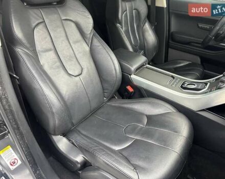 Сірий Ленд Ровер Рендж Ровер Евок, об'ємом двигуна 2 л та пробігом 219 тис. км за 11800 $, фото 29 на Automoto.ua