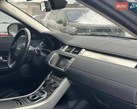 Сірий Ленд Ровер Рендж Ровер Евок, об'ємом двигуна 2 л та пробігом 219 тис. км за 11800 $, фото 35 на Automoto.ua