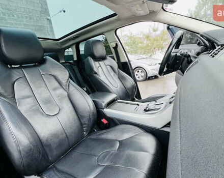 Сірий Ленд Ровер Рендж Ровер Евок, об'ємом двигуна 2 л та пробігом 220 тис. км за 13300 $, фото 77 на Automoto.ua