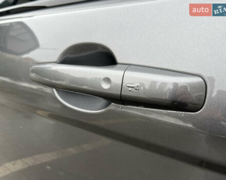 Сірий Ленд Ровер Рендж Ровер Евок, об'ємом двигуна 2 л та пробігом 220 тис. км за 13300 $, фото 69 на Automoto.ua