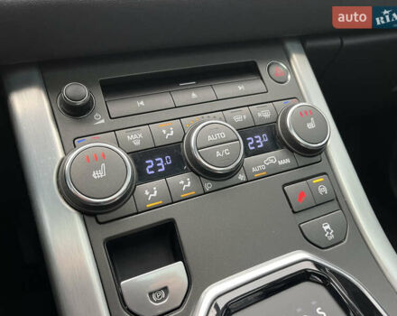 Сірий Ленд Ровер Рендж Ровер Евок, об'ємом двигуна 2 л та пробігом 110 тис. км за 16890 $, фото 13 на Automoto.ua