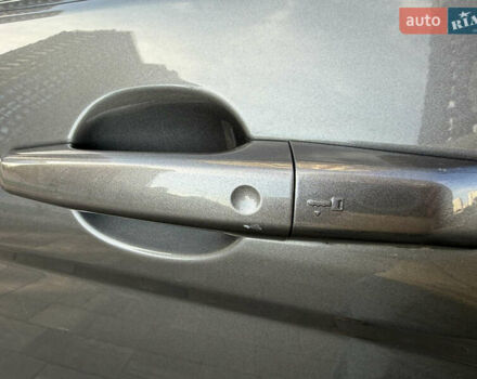 Сірий Ленд Ровер Рендж Ровер Евок, об'ємом двигуна 2 л та пробігом 158 тис. км за 17900 $, фото 6 на Automoto.ua