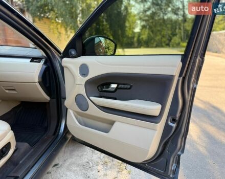 Сірий Ленд Ровер Рендж Ровер Евок, об'ємом двигуна 2 л та пробігом 87 тис. км за 15950 $, фото 12 на Automoto.ua
