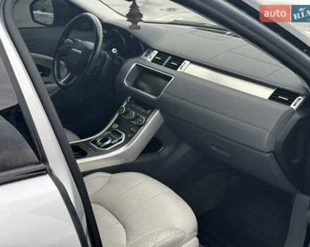 Сірий Ленд Ровер Рендж Ровер Евок, об'ємом двигуна 2 л та пробігом 171 тис. км за 16000 $, фото 11 на Automoto.ua