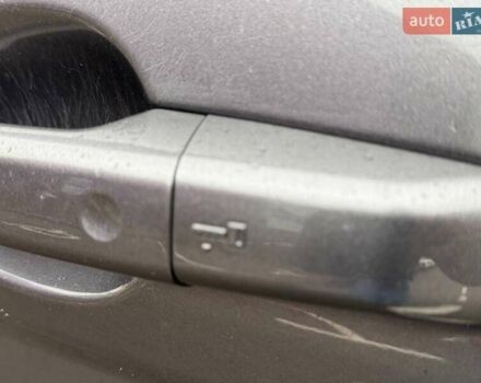 Сірий Ленд Ровер Рендж Ровер Евок, об'ємом двигуна 2 л та пробігом 142 тис. км за 22490 $, фото 15 на Automoto.ua