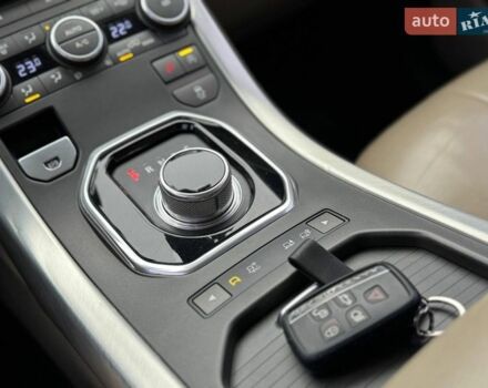 Сірий Ленд Ровер Рендж Ровер Евок, об'ємом двигуна 2 л та пробігом 142 тис. км за 17990 $, фото 14 на Automoto.ua