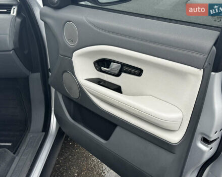 Сірий Ленд Ровер Рендж Ровер Евок, об'ємом двигуна 2 л та пробігом 171 тис. км за 16000 $, фото 16 на Automoto.ua