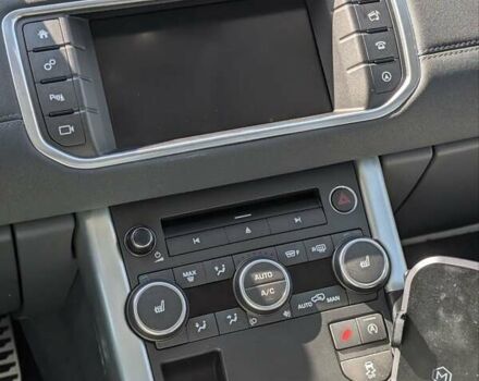 Сірий Ленд Ровер Рендж Ровер Евок, об'ємом двигуна 2 л та пробігом 136 тис. км за 21500 $, фото 18 на Automoto.ua