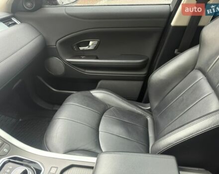 Сірий Ленд Ровер Рендж Ровер Евок, об'ємом двигуна 2.18 л та пробігом 104 тис. км за 19500 $, фото 24 на Automoto.ua