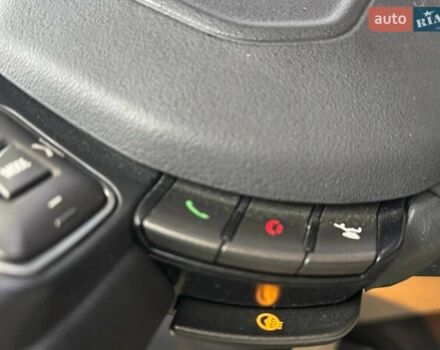 Сірий Ленд Ровер Рендж Ровер Евок, об'ємом двигуна 2 л та пробігом 142 тис. км за 18990 $, фото 19 на Automoto.ua