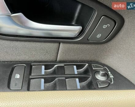 Сірий Ленд Ровер Рендж Ровер Евок, об'ємом двигуна 2 л та пробігом 142 тис. км за 17990 $, фото 16 на Automoto.ua
