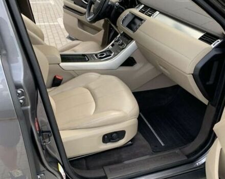 Серый Ленд Ровер Рендж Ровер Эвок, объемом двигателя 2 л и пробегом 101 тыс. км за 19800 $, фото 7 на Automoto.ua