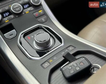 Сірий Ленд Ровер Рендж Ровер Евок, об'ємом двигуна 2 л та пробігом 142 тис. км за 22490 $, фото 14 на Automoto.ua