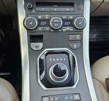 Сірий Ленд Ровер Рендж Ровер Евок, об'ємом двигуна 2 л та пробігом 239 тис. км за 17000 $, фото 13 на Automoto.ua