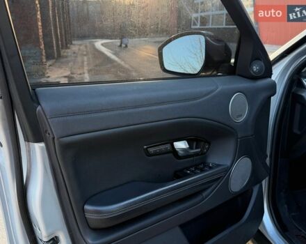 Сірий Ленд Ровер Рендж Ровер Евок, об'ємом двигуна 2 л та пробігом 88 тис. км за 20500 $, фото 21 на Automoto.ua