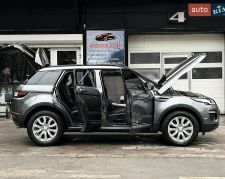 Сірий Ленд Ровер Рендж Ровер Евок, об'ємом двигуна 2 л та пробігом 98 тис. км за 22400 $, фото 49 на Automoto.ua