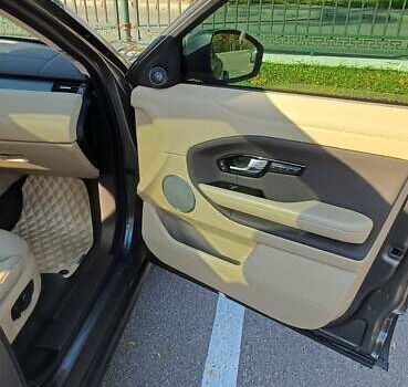 Серый Ленд Ровер Рендж Ровер Эвок, объемом двигателя 2 л и пробегом 120 тыс. км за 24000 $, фото 12 на Automoto.ua