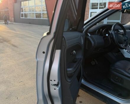 Сірий Ленд Ровер Рендж Ровер Евок, об'ємом двигуна 2 л та пробігом 88 тис. км за 20500 $, фото 20 на Automoto.ua