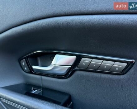 Сірий Ленд Ровер Рендж Ровер Евок, об'ємом двигуна 2 л та пробігом 88 тис. км за 20500 $, фото 39 на Automoto.ua