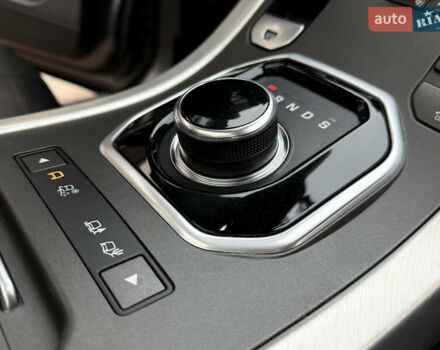 Сірий Ленд Ровер Рендж Ровер Евок, об'ємом двигуна 2 л та пробігом 98 тис. км за 22400 $, фото 29 на Automoto.ua