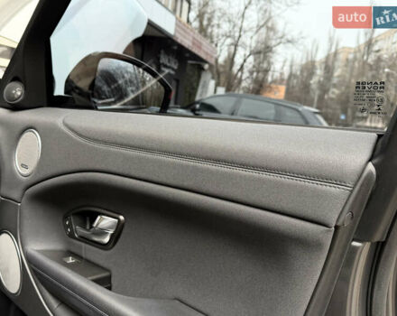 Сірий Ленд Ровер Рендж Ровер Евок, об'ємом двигуна 2 л та пробігом 98 тис. км за 22400 $, фото 35 на Automoto.ua