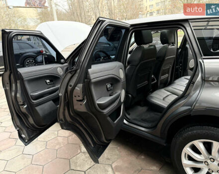 Сірий Ленд Ровер Рендж Ровер Евок, об'ємом двигуна 2 л та пробігом 98 тис. км за 22400 $, фото 48 на Automoto.ua