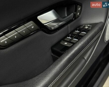 Серый Ленд Ровер Рендж Ровер Эвок, объемом двигателя 2 л и пробегом 120 тыс. км за 17650 $, фото 26 на Automoto.ua