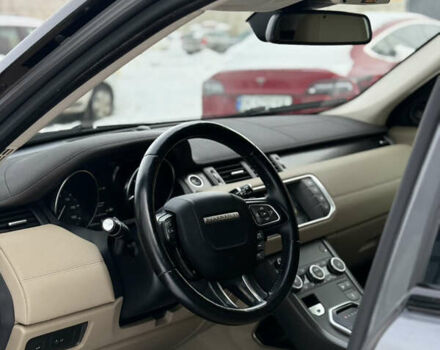 Сірий Ленд Ровер Рендж Ровер Евок, об'ємом двигуна 2 л та пробігом 170 тис. км за 20800 $, фото 18 на Automoto.ua