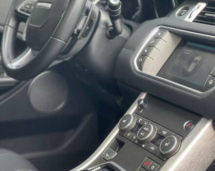 Сірий Ленд Ровер Рендж Ровер Евок, об'ємом двигуна 2 л та пробігом 179 тис. км за 26000 $, фото 8 на Automoto.ua