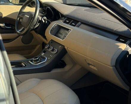 Сірий Ленд Ровер Рендж Ровер Евок, об'ємом двигуна 2 л та пробігом 170 тис. км за 20800 $, фото 15 на Automoto.ua