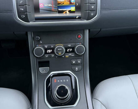 Сірий Ленд Ровер Рендж Ровер Евок, об'ємом двигуна 2 л та пробігом 103 тис. км за 18500 $, фото 12 на Automoto.ua