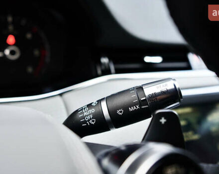 Серый Ленд Ровер Рендж Ровер Эвок, объемом двигателя 2 л и пробегом 95 тыс. км за 37800 $, фото 36 на Automoto.ua