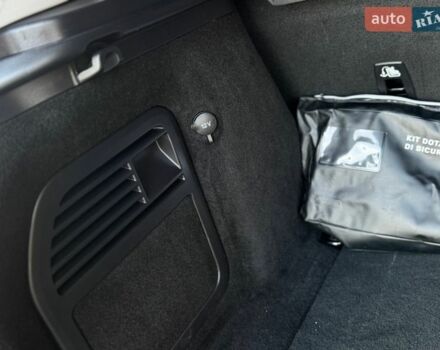 Серый Ленд Ровер Рендж Ровер Эвок, объемом двигателя 2 л и пробегом 130 тыс. км за 23900 $, фото 97 на Automoto.ua