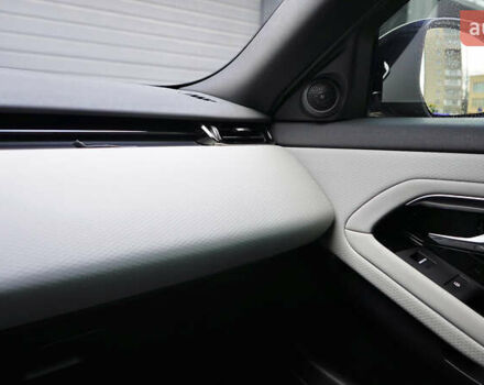 Серый Ленд Ровер Рендж Ровер Эвок, объемом двигателя 2 л и пробегом 95 тыс. км за 37800 $, фото 42 на Automoto.ua