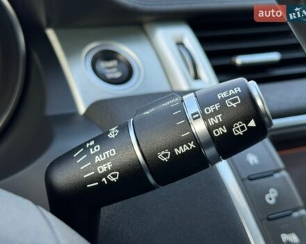 Серый Ленд Ровер Рендж Ровер Эвок, объемом двигателя 2 л и пробегом 130 тыс. км за 23900 $, фото 51 на Automoto.ua
