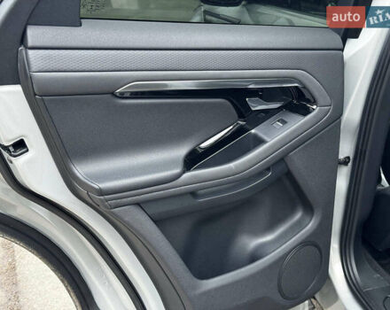 Сірий Ленд Ровер Рендж Ровер Евок, об'ємом двигуна 2 л та пробігом 65 тис. км за 28000 $, фото 22 на Automoto.ua