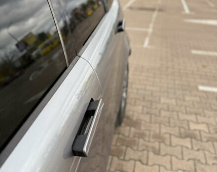 Серый Ленд Ровер Рендж Ровер Эвок, объемом двигателя 2 л и пробегом 120 тыс. км за 35000 $, фото 34 на Automoto.ua