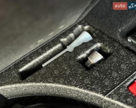 Серый Ленд Ровер Рендж Ровер Эвок, объемом двигателя 2 л и пробегом 130 тыс. км за 23900 $, фото 89 на Automoto.ua