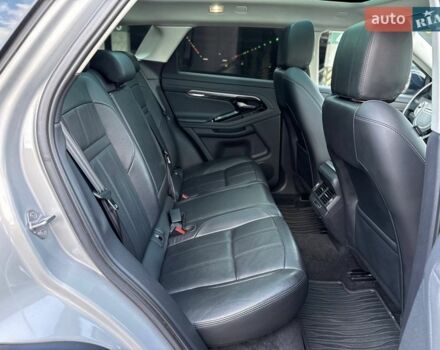 Сірий Ленд Ровер Рендж Ровер Евок, об'ємом двигуна 2 л та пробігом 71 тис. км за 30500 $, фото 22 на Automoto.ua