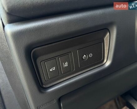 Серый Ленд Ровер Рендж Ровер Эвок, объемом двигателя 2 л и пробегом 130 тыс. км за 23900 $, фото 44 на Automoto.ua