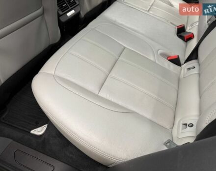 Серый Ленд Ровер Рендж Ровер Эвок, объемом двигателя 2 л и пробегом 75 тыс. км за 31500 $, фото 25 на Automoto.ua