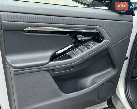 Сірий Ленд Ровер Рендж Ровер Евок, об'ємом двигуна 2 л та пробігом 65 тис. км за 28000 $, фото 30 на Automoto.ua