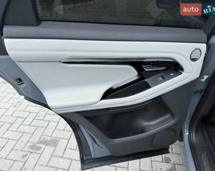 Сірий Ленд Ровер Рендж Ровер Евок, об'ємом двигуна 2 л та пробігом 161 тис. км за 29999 $, фото 27 на Automoto.ua