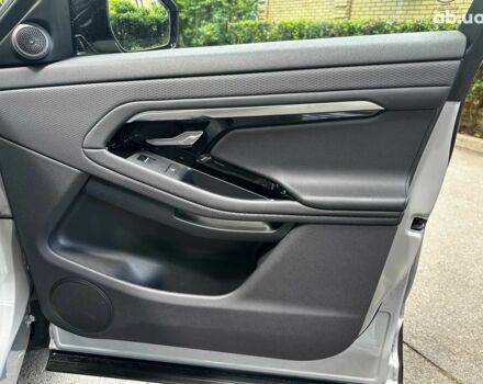 Сірий Ленд Ровер Рендж Ровер Евок, об'ємом двигуна 2 л та пробігом 65 тис. км за 30790 $, фото 28 на Automoto.ua