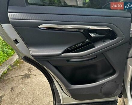 Серый Ленд Ровер Рендж Ровер Эвок, объемом двигателя 2 л и пробегом 65 тыс. км за 33490 $, фото 20 на Automoto.ua