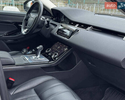 Сірий Ленд Ровер Рендж Ровер Евок, об'ємом двигуна 2 л та пробігом 65 тис. км за 28000 $, фото 43 на Automoto.ua