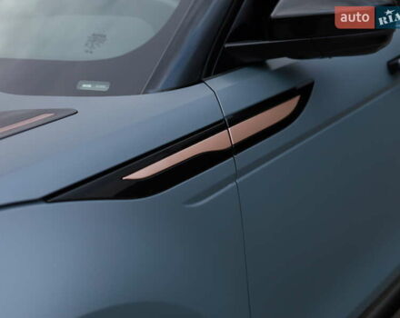 Ленд Ровер Рендж Ровер Эвок 2020 в Киеве на Automoto.ua Серый Ленд Ровер Рендж Ровер Эвок, объемом двигателя 2 л и пробегом 38 тыс. км за 46500 $, фото 4 на Automoto.ua