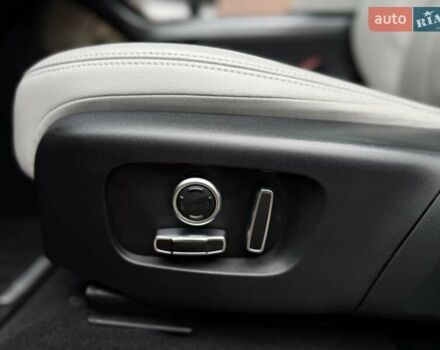 Серый Ленд Ровер Рендж Ровер Эвок, объемом двигателя 2 л и пробегом 65 тыс. км за 42700 $, фото 49 на Automoto.ua